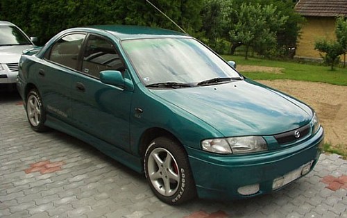 Mazda 323 - 01
