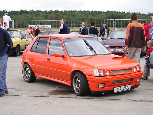 Peugeot205 - 2